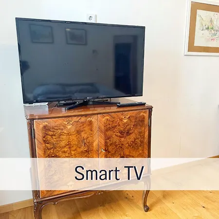 Apartman Salzkammergut Homes - Marie Antoinette, Blick Auf Den Stadtplatz, Traunseeblick - Ideal Fuer Paare Und Kulturinteressierte *