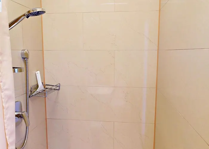 Marie Antoinette, Blick Auf Den Stadtplatz, Traunseeblick - Ideal Fuer Paare Und Kulturinteressierte Gmunden