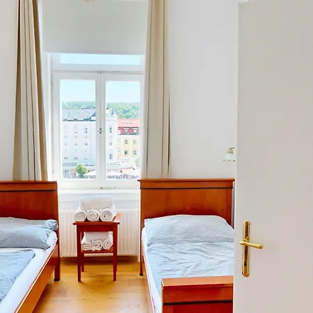 Salzkammergut Homes - Marie Antoinette, Blick Auf Den Stadtplatz, Traunseeblick - Ideal Fuer Paare Und Kulturinteressierte Lejlighed *