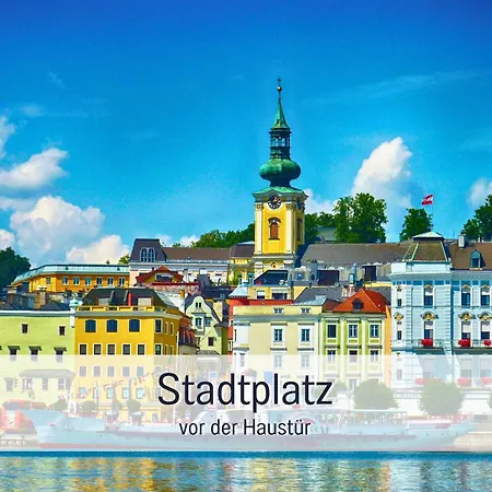 Marie Antoinette, Blick Auf Den Stadtplatz, Traunseeblick - Ideal Für Paare Und Kulturinteressierte