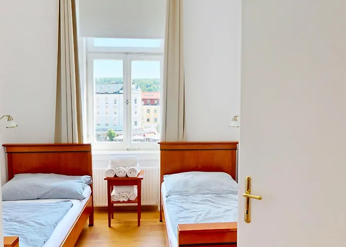 Marie Antoinette, Blick Auf Den Stadtplatz, Traunseeblick - Ideal Fuer Paare Und Kulturinteressierte Apartamento *